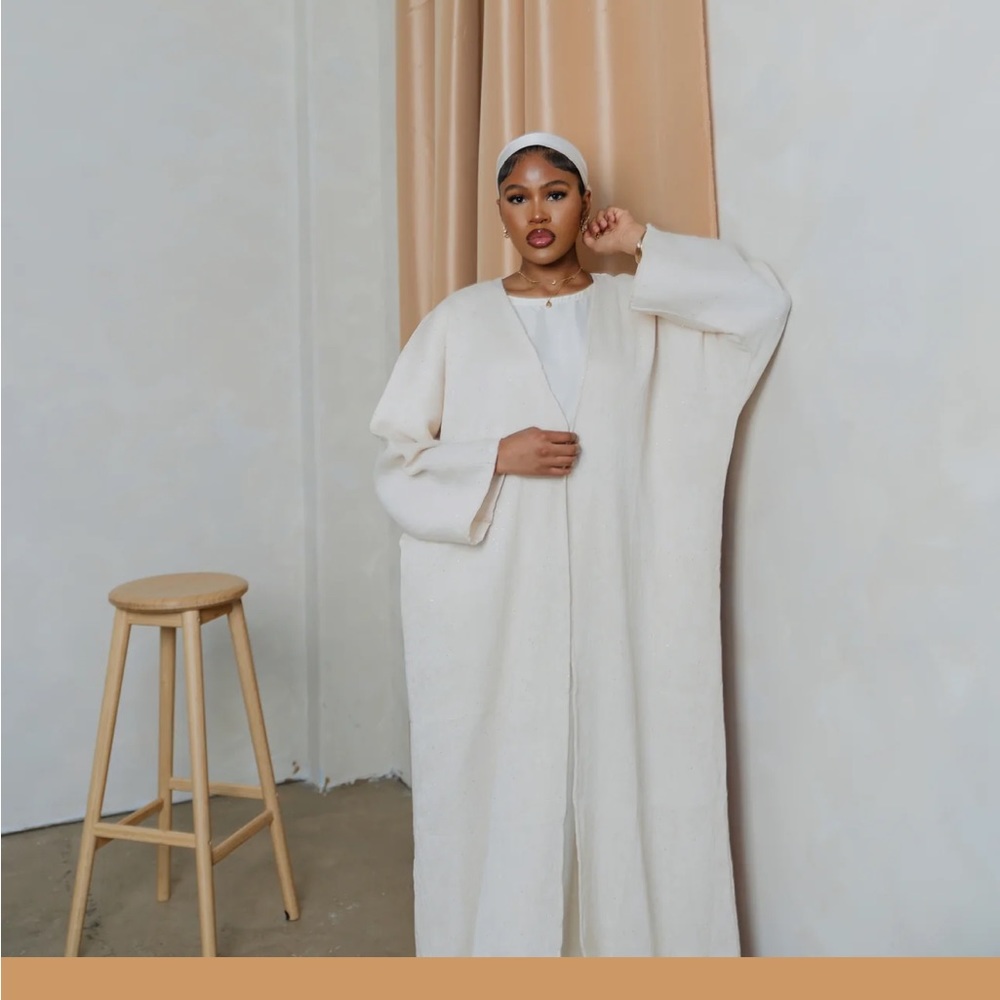 ISO shopfatimadiallo Shimmer Crinkle Open Abaya Set- Cream new/like new